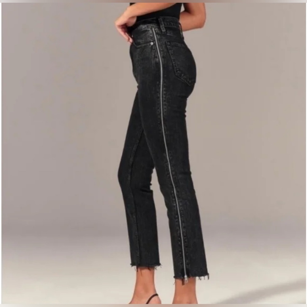 Abercrombie High-Rise Mom Jeans | Size 26 | Faded Black | Side Zippers